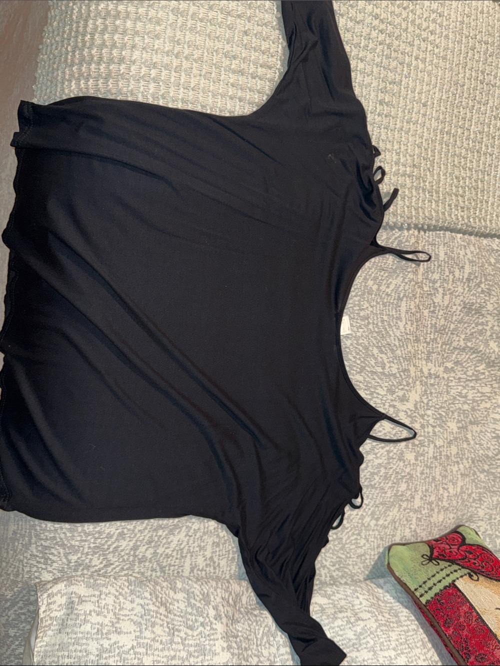 VENUS Black Cold-Shoulder Short Sleeve Top (half sleeve top)